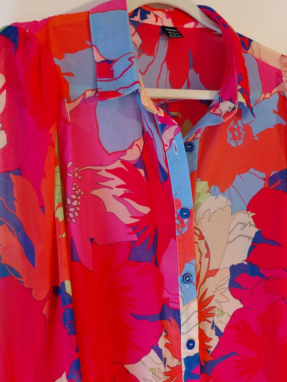 Floral Semi Sheer Blouse Medium - Picture 3 of 10